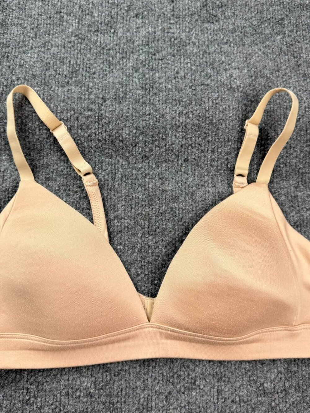 Auden Womens Lightly Lined Wirefree Bra Beige Nude SZ 34B Target Everyday Plunge
